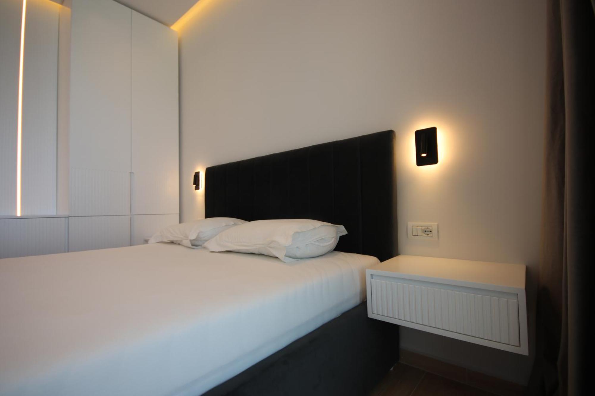 Emily'S Hotel Himarë Extérieur photo